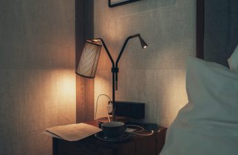 memilih lampu tidur